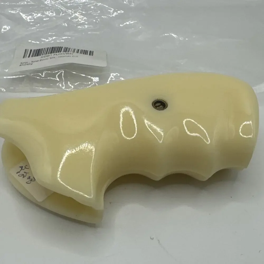 NEW Rossi #RSR02 Small Frame Butt Hand Revolver Grips NIP Off White